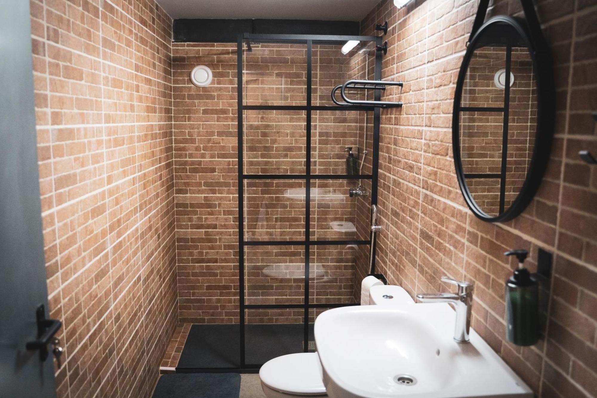 Gallery Hostel Madrid Residencia Esterno foto